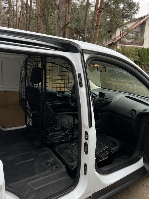 Ford Transit courier maly przebieg bezwypadkowy