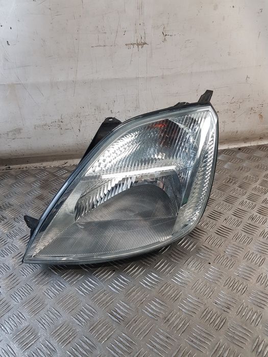 Lampa Lewa Przód Ford Fiesta Mk6 02R-
