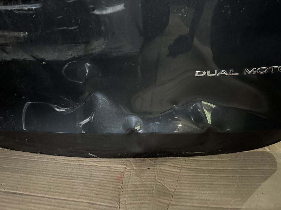 Ляди кришка tesla model Y