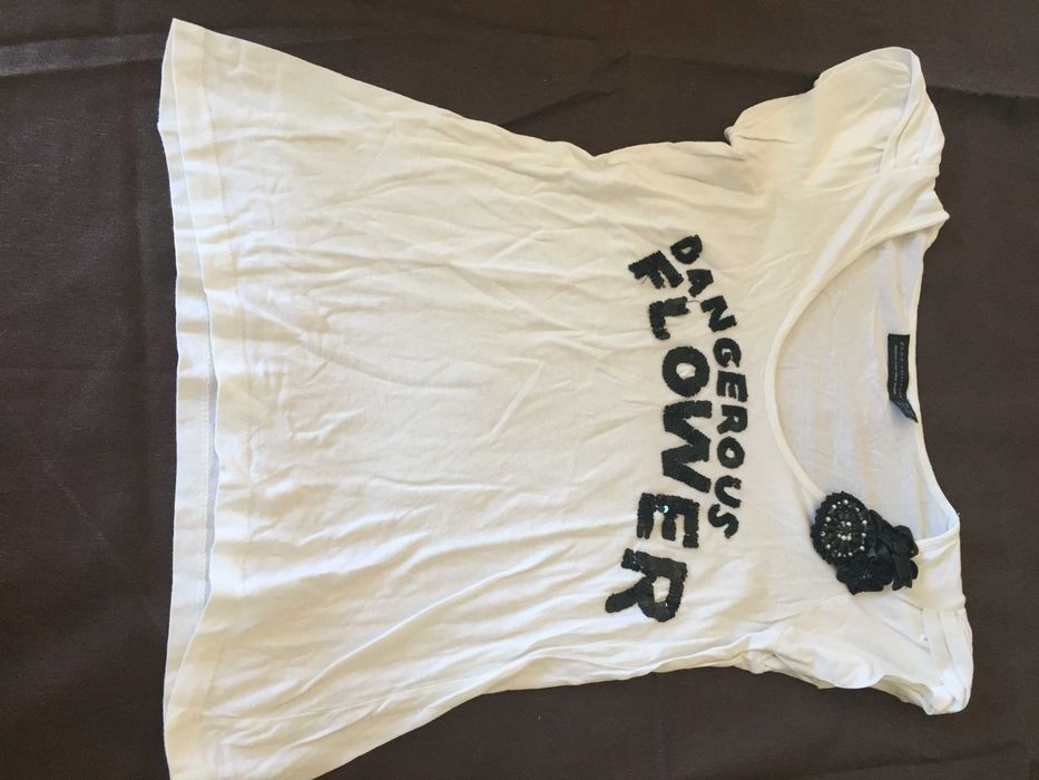 tshirt branca com letras pretas zara tamanho m