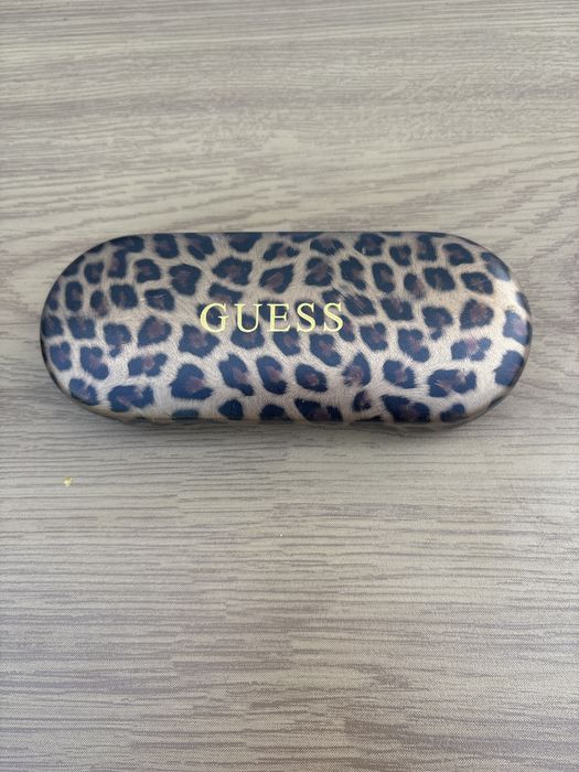 Etui na okulary  Guess