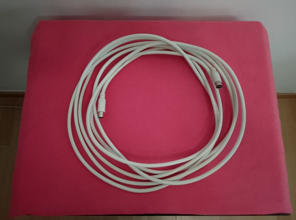 Cabo de TV  como novo