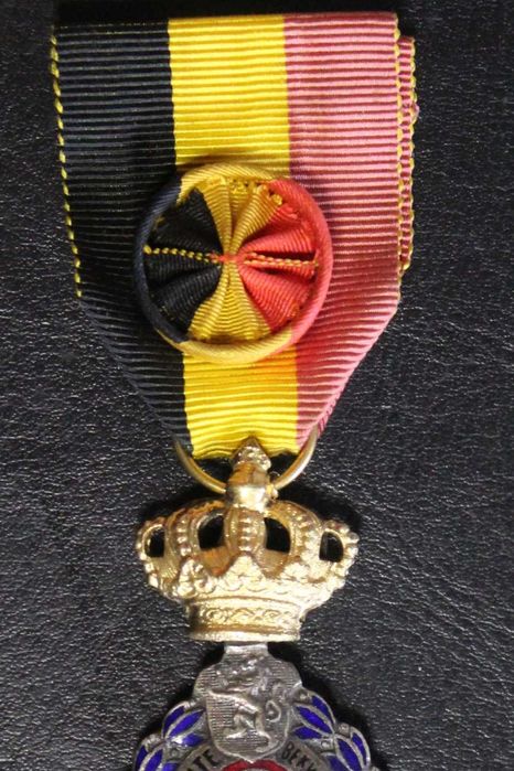 Bélgica - Medalha antiga de Mérito do Trabalho de 1ª Classe, anos 50.