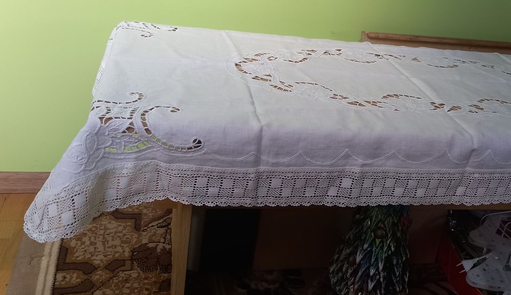 Obrus richelieu rękodzieło