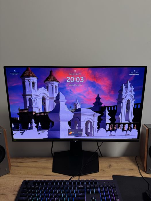 Monitor MSI MPG 321 URX 240hz QD-OLED 32 cale 4k
