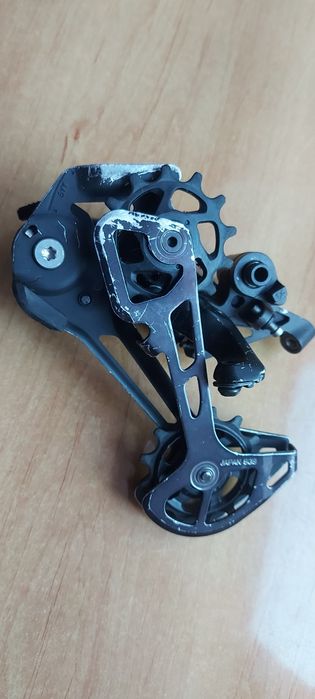 Przerzutka tył Shimano Deore XT RD-M8100 SGS