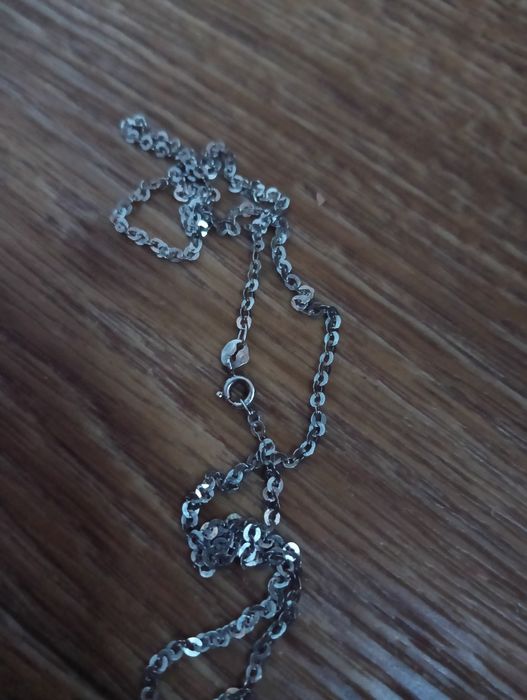 Серебряная цепочка.