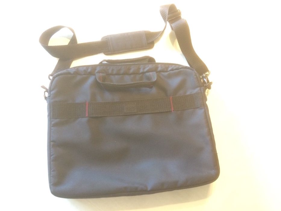 Mala para Portatil 15.4" Case Logic - SO HOJE64740939621249122