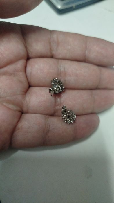 Brincos prata com pedra azul