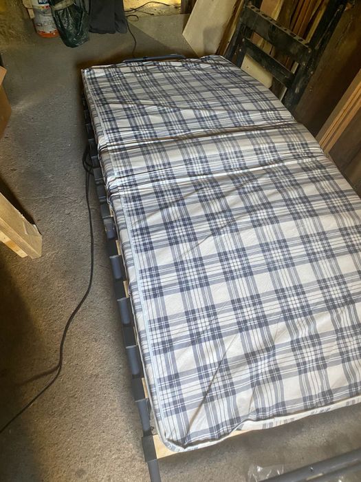 Cama articulada com colchão