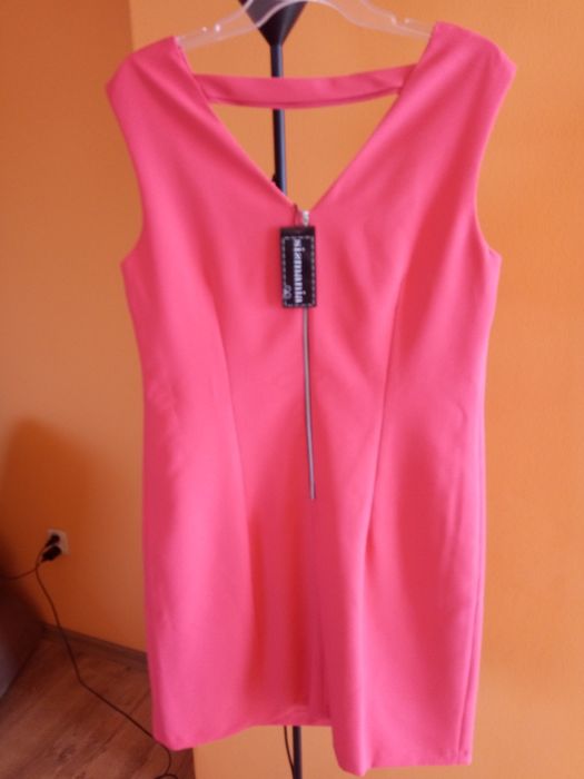 Nowa sukienka z metkami