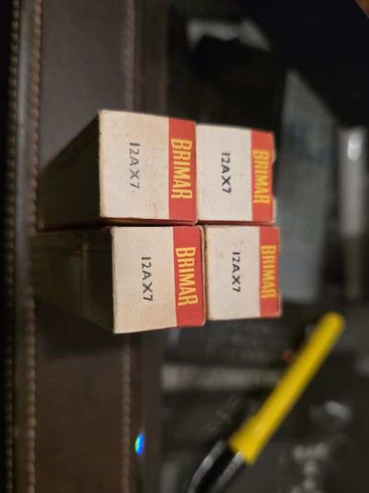 Válvulas Brimar 12AX7 NOS (quarteto)