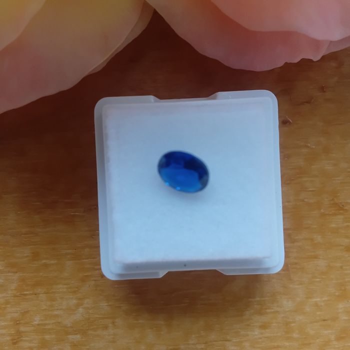 Safira Natural Certificada — Raridade e Elegância