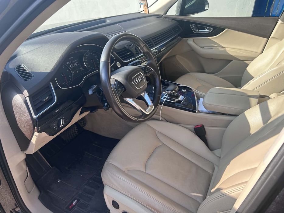 Audi Q7 3.0tfsi 7 osobowe