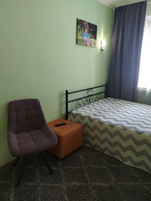 Подобово , можливо на місяць (3  кім(Филармония) документы на проживан