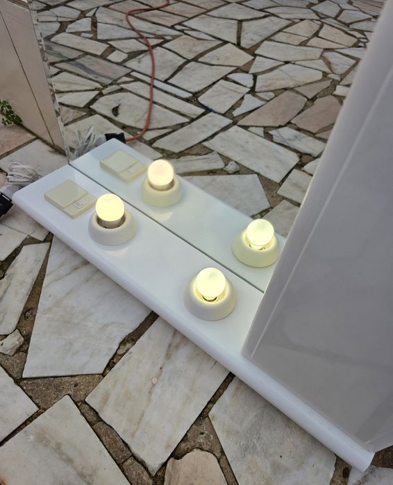 Armário  WC c/ Espelho e Iluminação