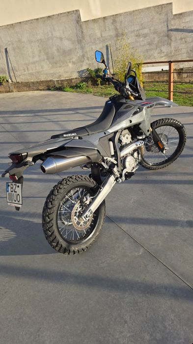 Suzuki DR-Z4S  2025