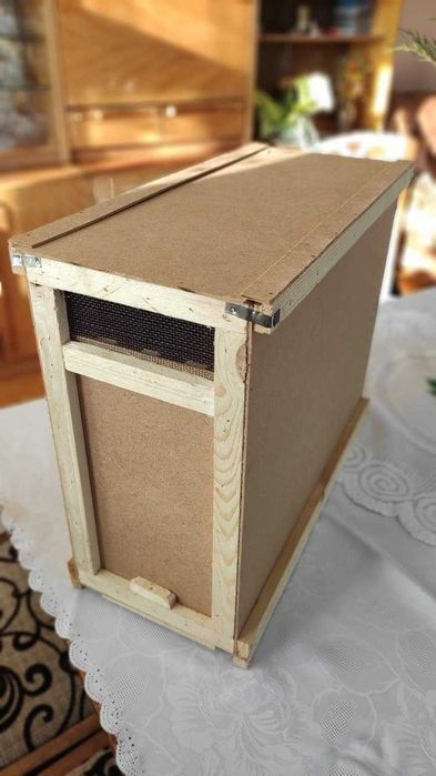 ящики під рамки "Дадан" для тримання рамок з бджолами транспортування