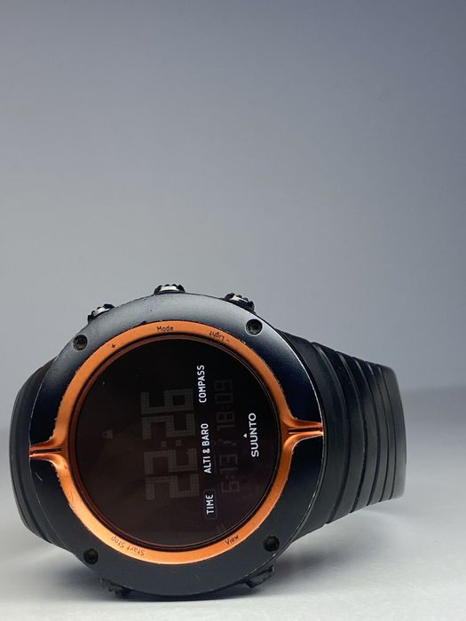 Часы Suunto Core