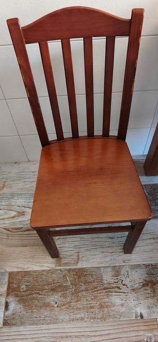 Mesa e cadeiras