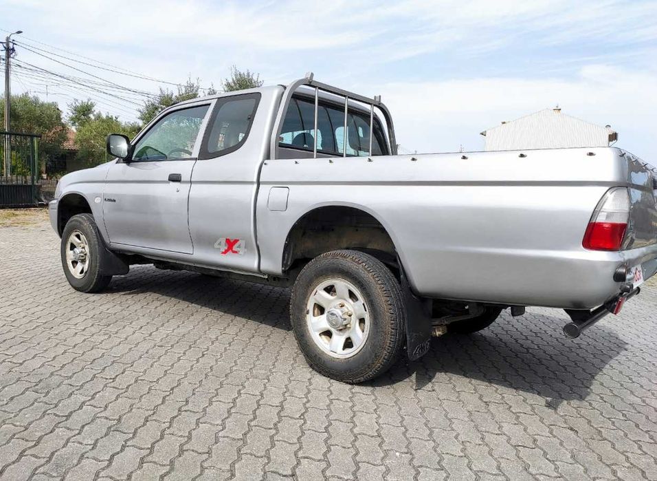 Mitsubishi L200 4x4 cabine Extra 180MIL KM