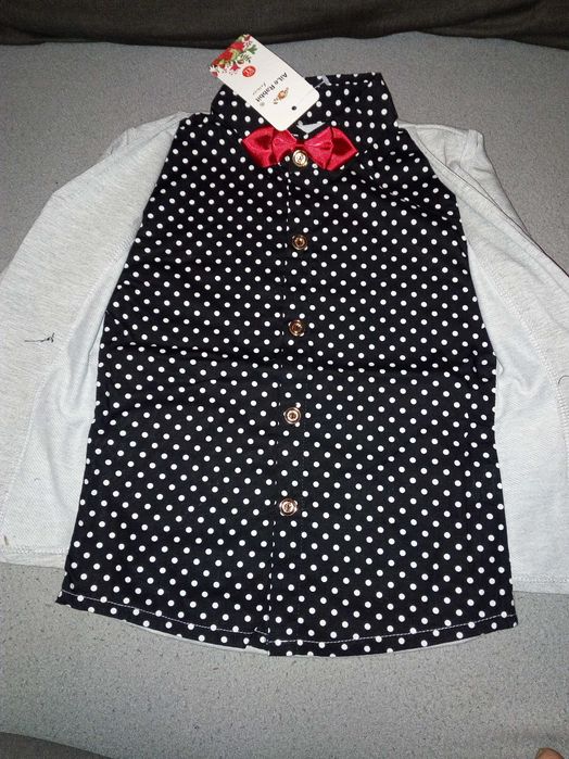 NOWY | Dresowy Garnitur chłopięcy szary z muszką | 104/110 - aktualne