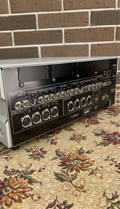 Профессиональный видеомагнитофон