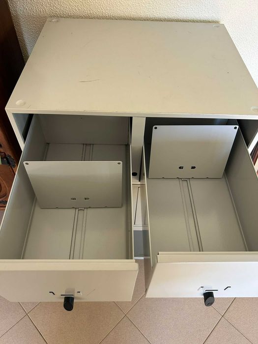 Armário Arquivo Metálico com Rodas – Modular (Estilo Industrial)