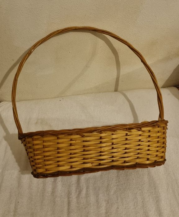 Cesta em Verga em bom estado