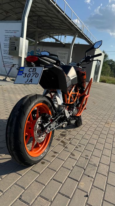 KTM DUKE 2015  .