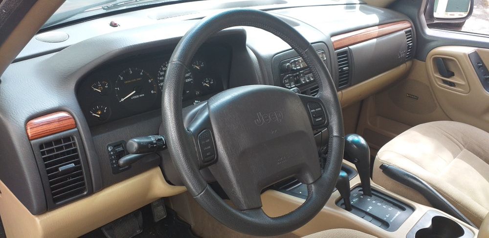 Jeep Grand Cherokee 3.1 diesel (Otimo estado)