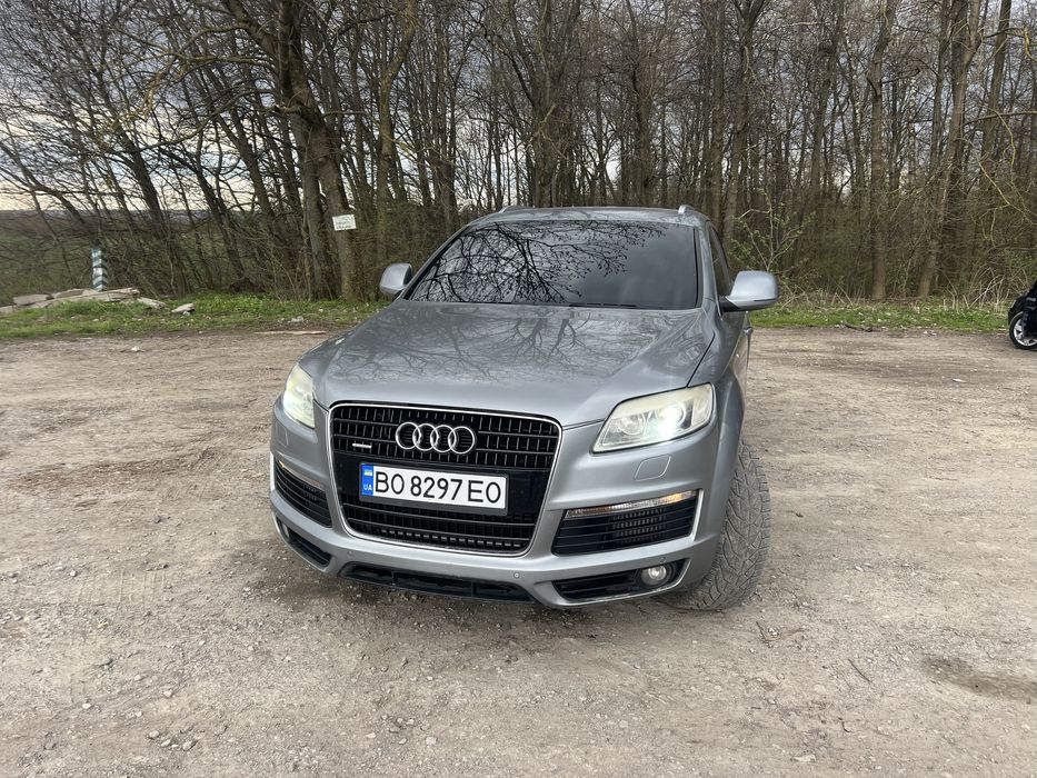 Продам Ayді Q7..
