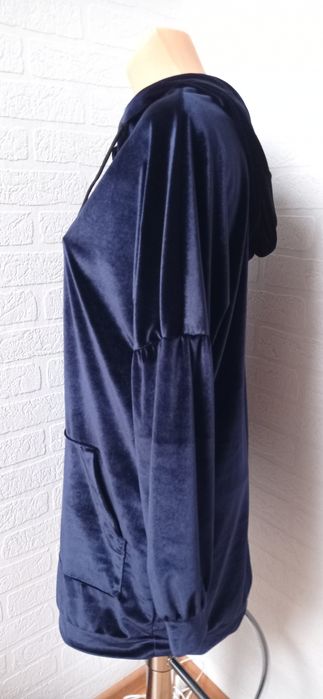 Bluza z weluru z kapturem