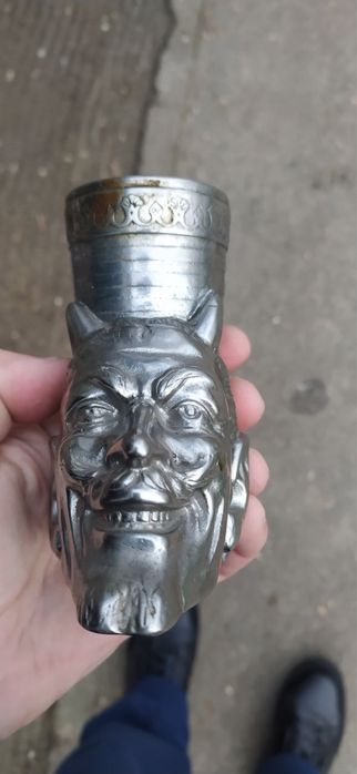 Подставка сапожок под ручки. карандаши. тяжелая.