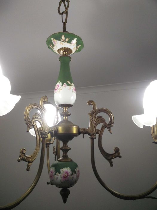 Candeeiros antigos em latão