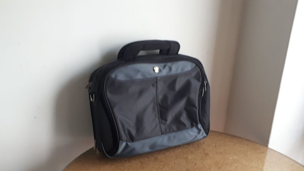(Nova) Pasta Targus para transporte de portátil e afins