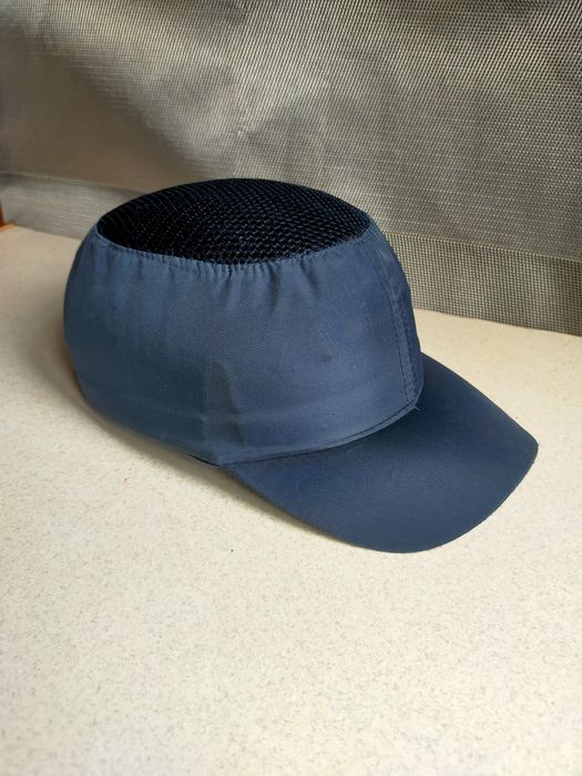 Kask hełm czapka z daszkiem Delta Plus