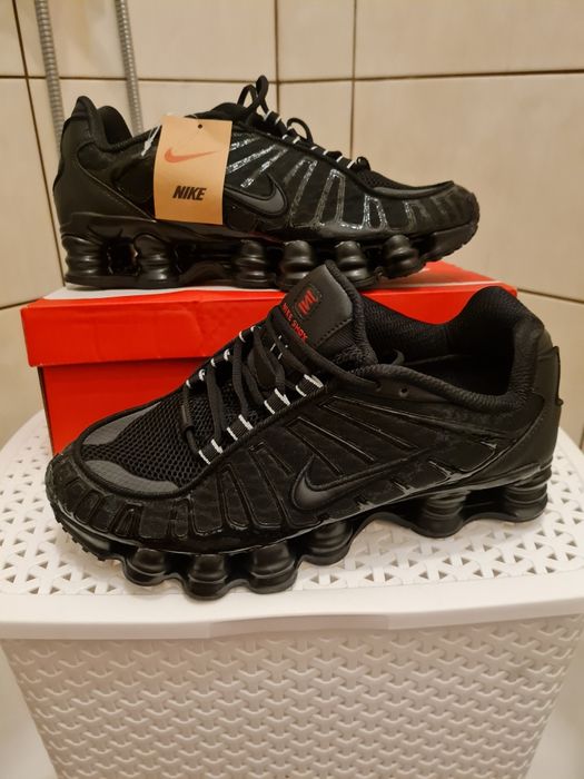 Nike shox odsprzedam  roz.44.  28 cm