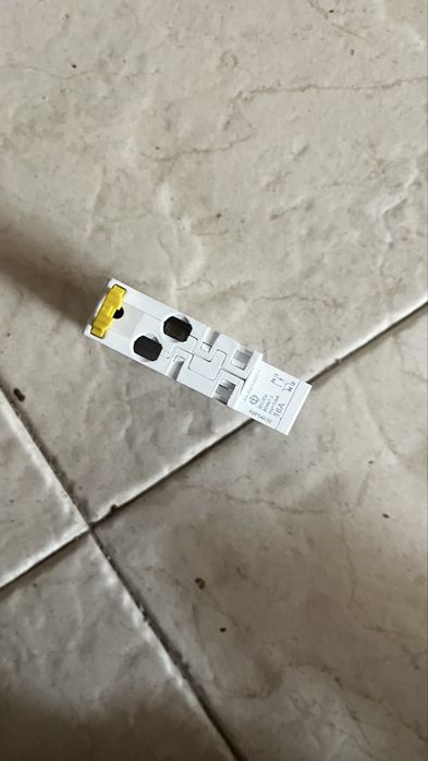 Disjuntor Schneider 16A