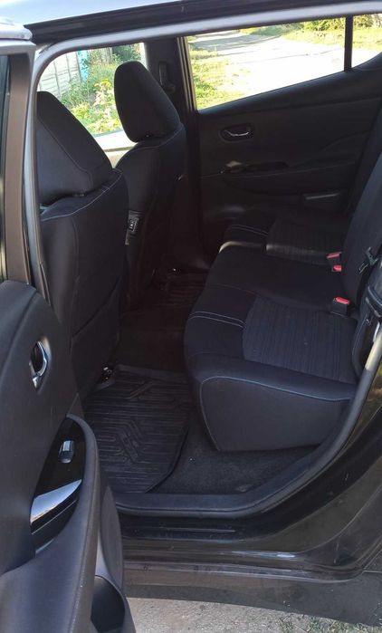 Продам авто Nissan leaf