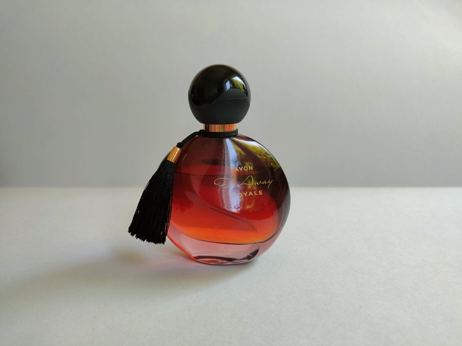 Avon Far Away Royale + gratis Passion Dance