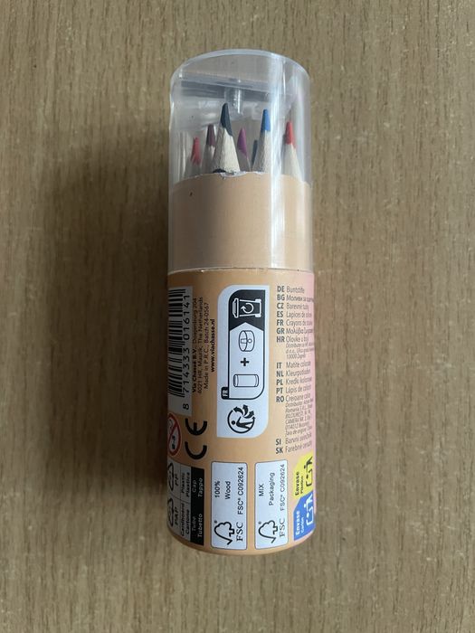 Nowe mini kredki 12 sztuk + temperówka