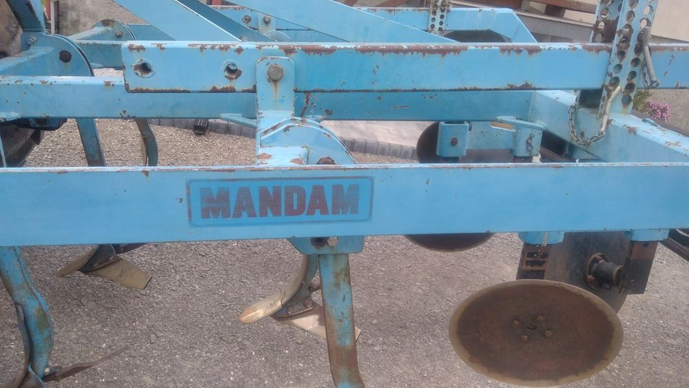 Agregat ścierniskowy Mandam