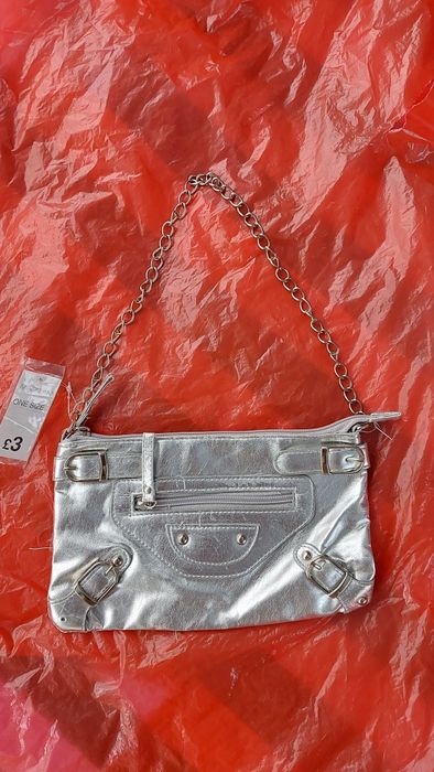 Torebka mała wizytowa srebrna NOWA