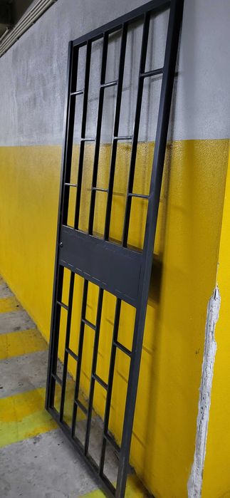 Porta de Ferro com fechadura