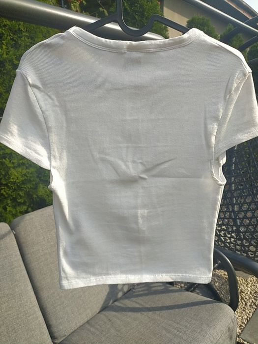 Biały top BERSHKA rozm. L