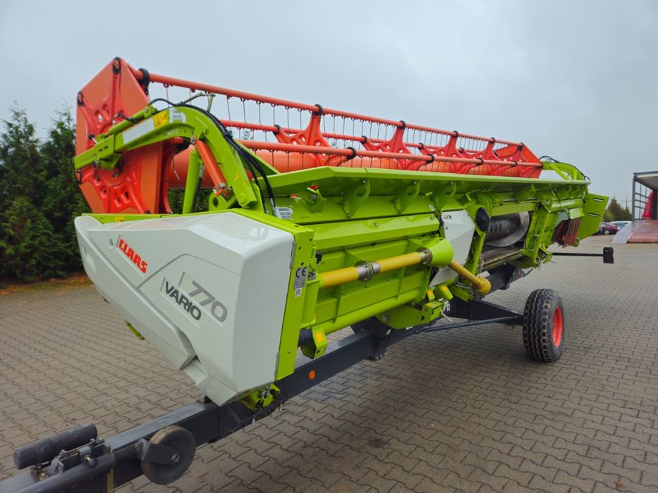 Claas Lexion 670 + V770 rok 2020