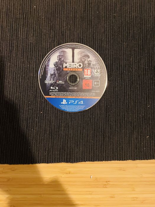 Metro redux jogo ps4 CD