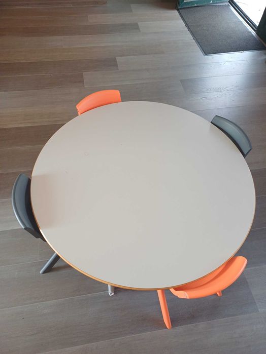 Mesa circular (120x64cm)