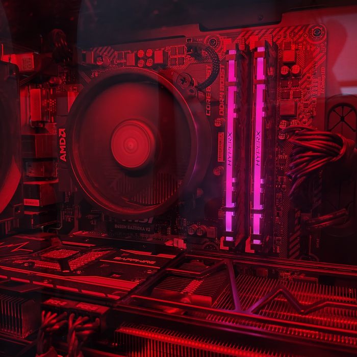 PC Gaming Ryzen 5 2600 | RX Vega 56 8GB | 16GB DDR4 + Monitor MSI Optix MAG241C 24" 144Hz